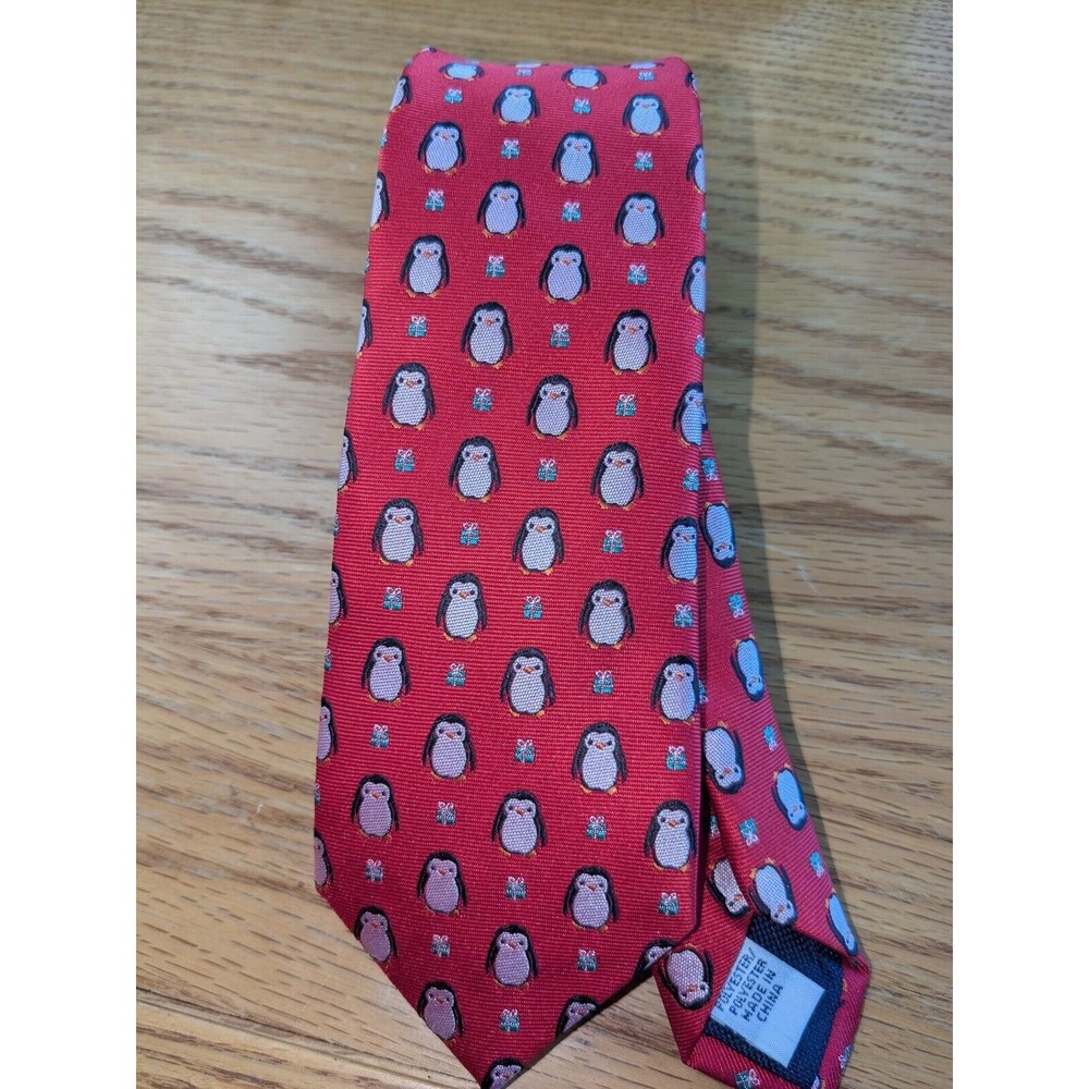 Penguin Mens Christmas Skinny Tie  Pattern 58 Inches By Izod